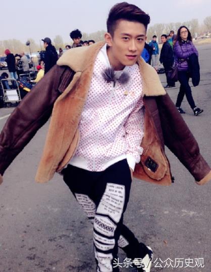 张一山《柒个我》演技颜值均受称赞：崔皓月真帅，莫晓娜真美