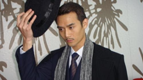 《丑女无敌》里王凯的许文强造型,你有印象吗?