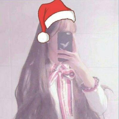好看的女生微信圣诞帽头像