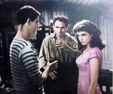 ​《多瑙河之波》罗马尼亚老电影 当年看脸红心跳 现在看不止搂搂抱抱