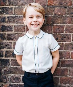 ​乔治小王子五岁啦！看英国王室为了庆祝他的生日都做了些什么？