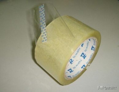 ​透明胶带的胶怎么去除？特别是玻璃上的胶怎么给去除掉呢？