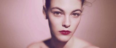 ​眼影碎了，你还扔掉，教你一招修复！