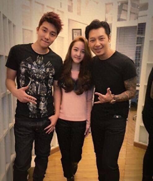 12岁的Miki恋上21岁的张木易，两人终于修成正果