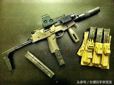​拥有小巧的外观但射击精度极高 斯泰尔TMP冲锋枪