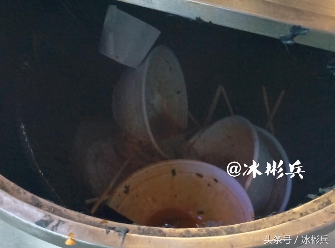 实拍:西安首家无人面馆,一分钟做好面,8块钱一碗,味道撩咋咧