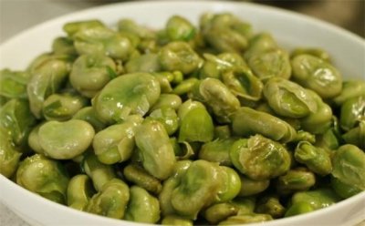 ​这才是油焖蚕豆正宗的做法，鲜香入味，软糯下饭，做法简单又好吃