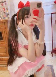 ​蔡萝莉直播暴露家庭环境，观众：太土豪了，缺上门女婿吗？