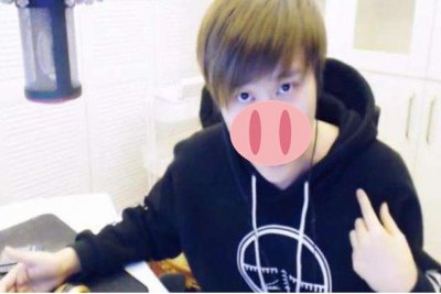 ​因被认定为“卢姥爷”未播先红，身份曝光后，直播间遭网友爆破