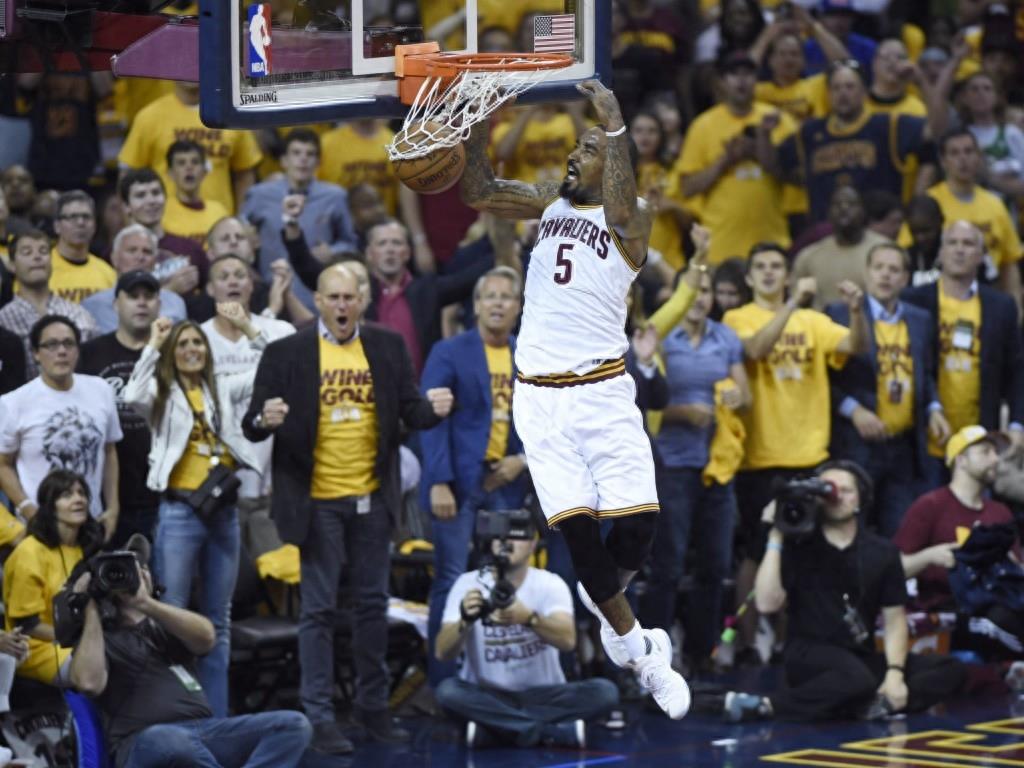 篮球——NBA东部决赛第五场：骑士大胜猛龙