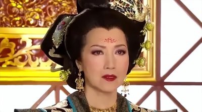 ​她是皇帝的结发妻，却只能当贵妃，成为五朝太后却结局不幸