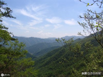 ​陕西商洛这座山比较低调 有秦岭第一瀑布 青山绿水 自然生态