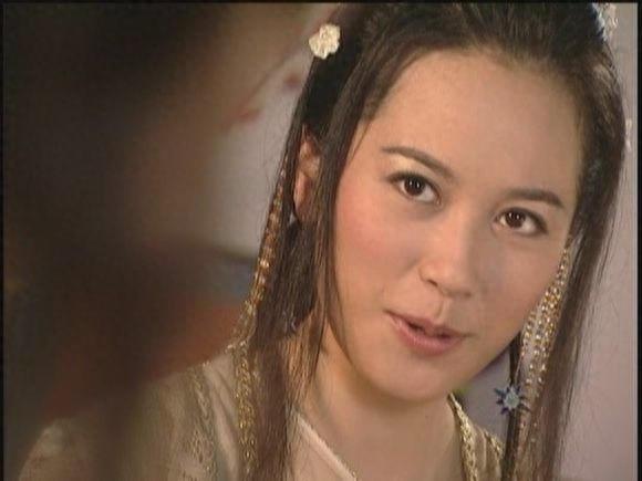 还记得《小李飞刀》中的惊鸿仙子吗？曾是北影校花，如今婚姻成谜