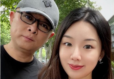 ​孟非女儿罕见曝光，颜值胜过章泽天郭德纲想认她做儿媳有多漂亮？