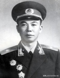 ​曾雍雅：14岁参军，38岁授少将，49岁任西藏军区司令员，享年78岁