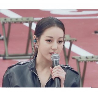 ​《创造营》迪丽热巴担任发起人，可盐可甜，又酷又飒的