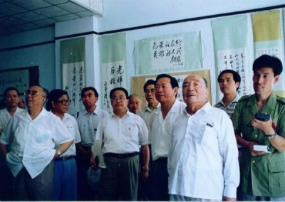 ​他27岁当省委书记，29岁牺牲，三位元帅曾是其部下，弟弟是主席