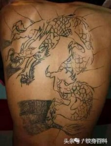 ​纹身：500块钱纹个满背，你就不要问我值不值了
