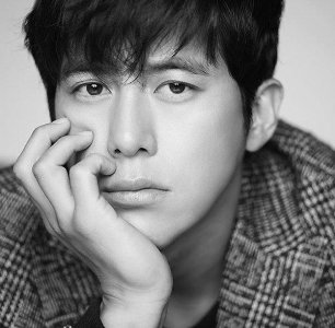 ​被埋没的魅力帅气男~高修，人生就是不断精修演艺啊！