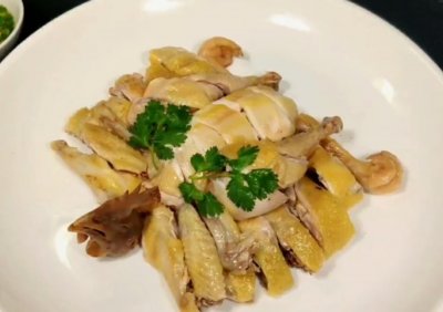 ​隔水蒸鸡怎样做到鲜美嫩滑？只需25分钟搞定，方法告诉你，太解馋