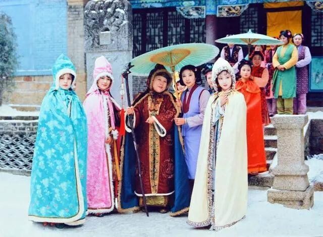 红楼梦中的金陵是现在的哪个城市（故事背景地点及朝代）-