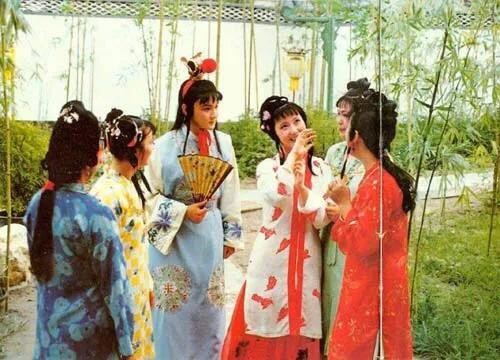 红楼梦中的金陵是现在的哪个城市（故事背景地点及朝代）-