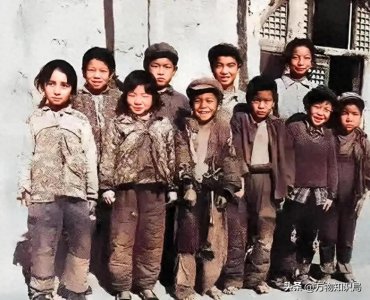 ​70年代，22张计划生育宣传画，历史开了大玩笑！