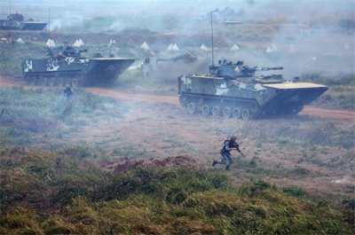 ​军种和兵种究竟有啥区别？兵种司令可标配正军少将，也可高配上将