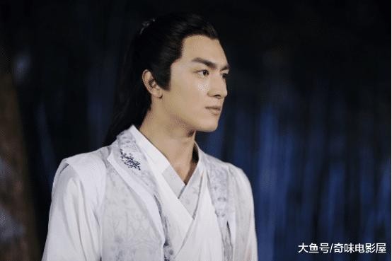 林更新参加小学同学聚会，校草级别颜值，对比同学显得鹤立鸡群