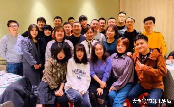 林更新参加小学同学聚会，校草级别颜值，对比同学显得鹤立鸡群