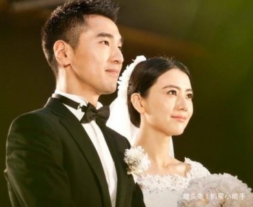 ​高圆圆官宣怀孕后首露面，脸型大变样如同“整容”，撞脸多人