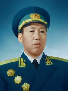 ​王秉璋：曾担任空军副司令员，九一三事件后被审查，死后12年下葬