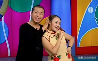 ​回首往昔，演员王小利和妻子李琳年轻时的照片，让我们铭记在心