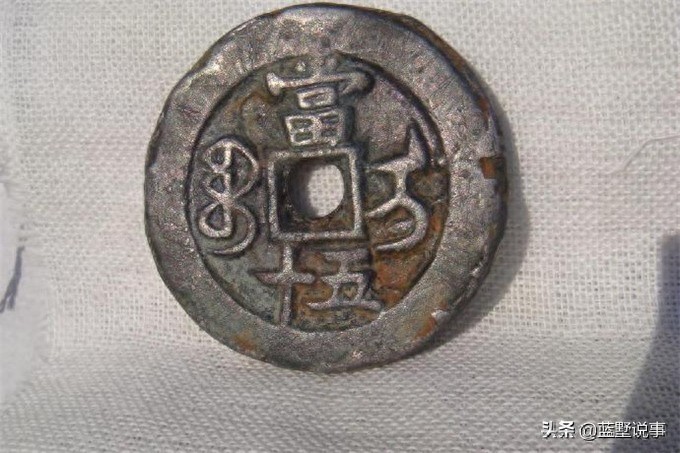 始于乾隆年的伊犁将军府,后来的林则徐、邓廷桢也留下业绩