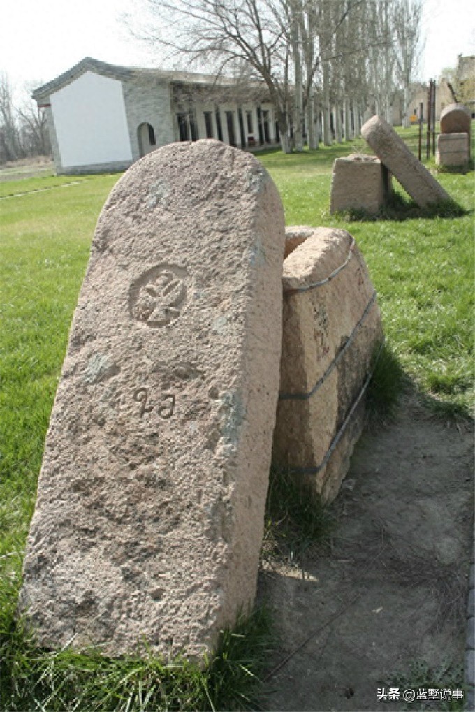 始于乾隆年的伊犁将军府,后来的林则徐、邓廷桢也留下业绩