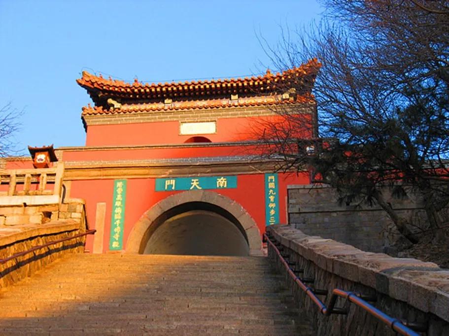 夜爬泰山看日出攻略 最全攻略