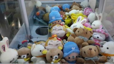 ​揭露抓娃娃机技巧攻略，夹娃娃机秘诀