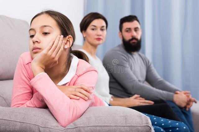 小孩打父母该怎么教育（孩子打骂父母怎么处置）