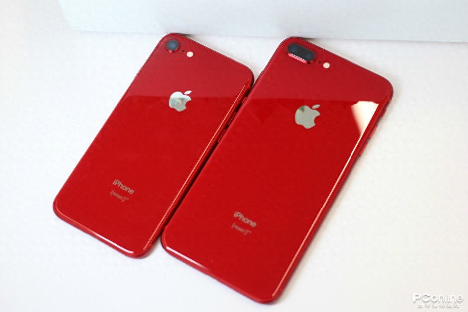 红色iPhone 8：鲜艳透亮，非常抢眼