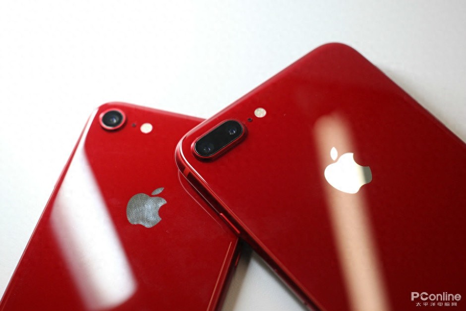 红色iPhone 8：鲜艳透亮，非常抢眼