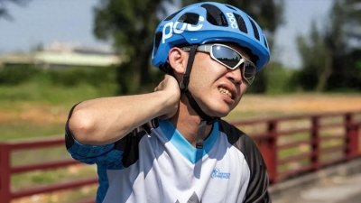 ​一招教你解决骑行后各处疼（脖子、肩膀）问题