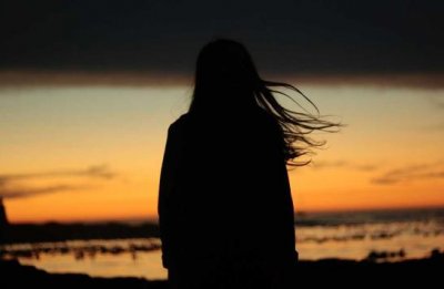 ​表示一个人很伤感的句子