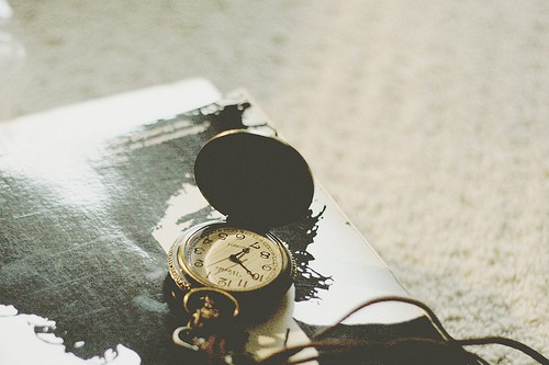 qq说说男生心累孤独qq伤感说说男生带孤独(60句)