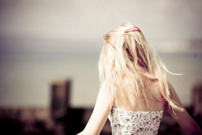 ​简单的微信伤感句子35条