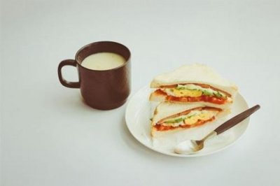 ​qq留言伤感句子 qq空间伤感留言句子(40句)