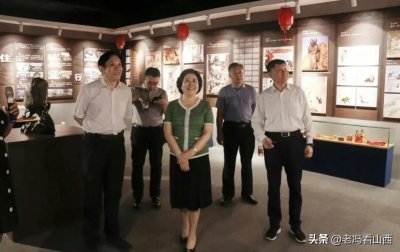 ​山西省思想政治研究会会长胡苏平一行在山西工商学院调研