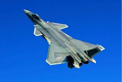 ​我国最快超音速战斗机歼20，速度究竟有多快？从南飞到北要多久？