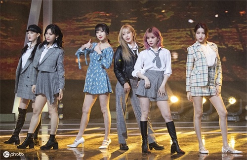 Rocket Punch组合，展现你的美