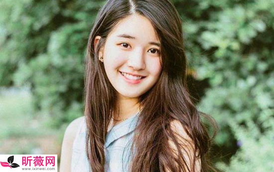 赵露思是哪个公司的 赵露思是通过什么出道的