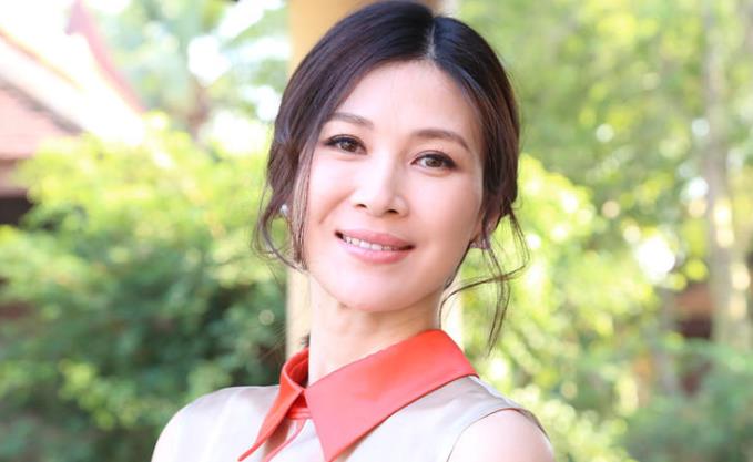 周雨彤和龚俊真的结婚了吗 周雨彤龚俊领证真假